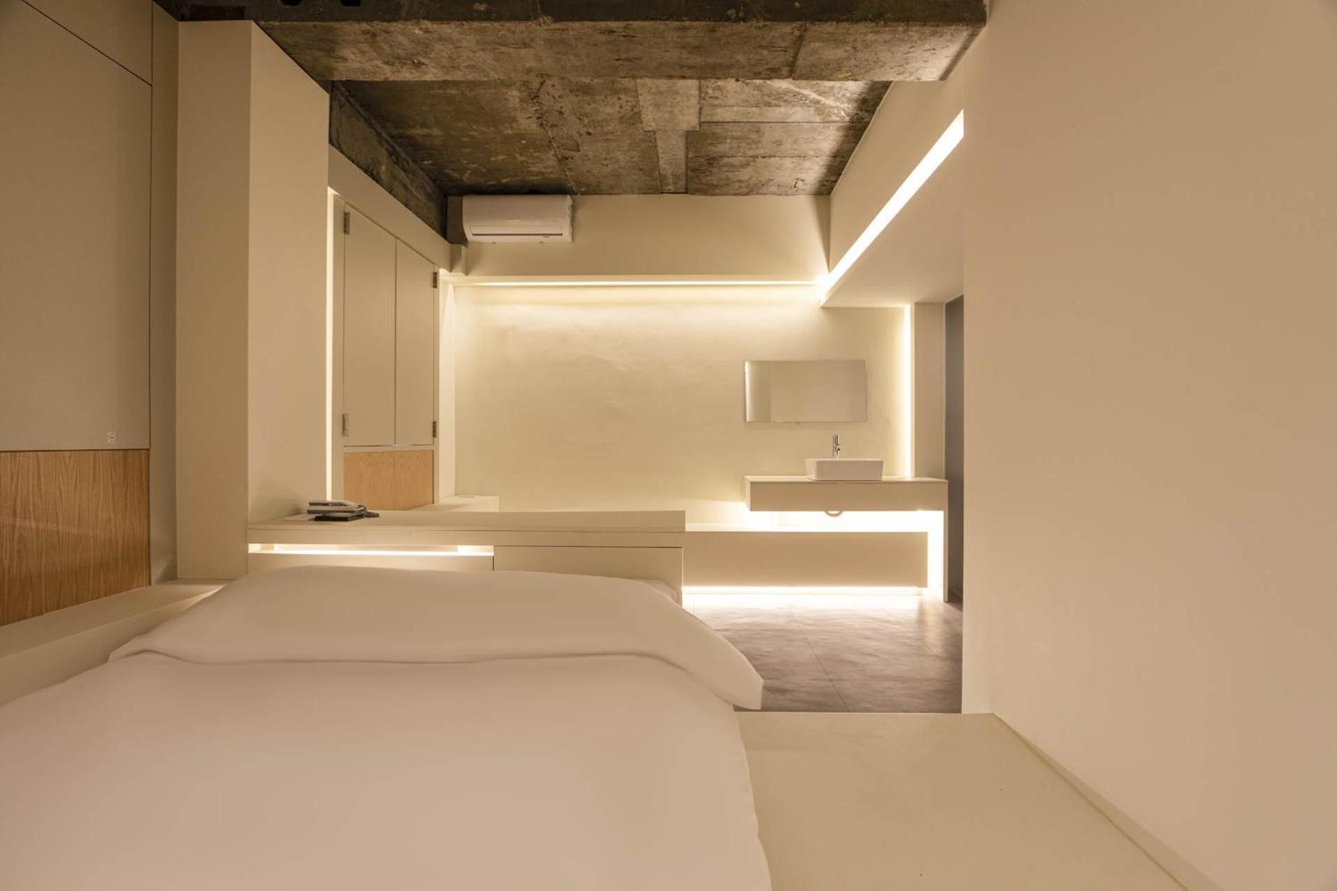 Hotel Ado *