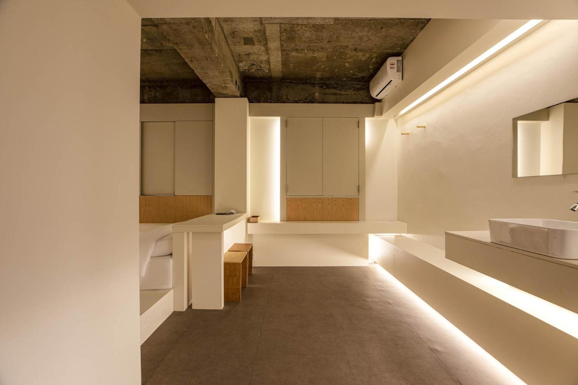 Ado Seoul